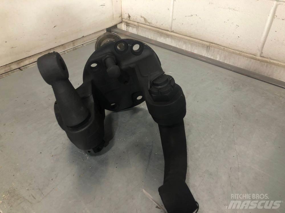 Mack  运输工具-其他