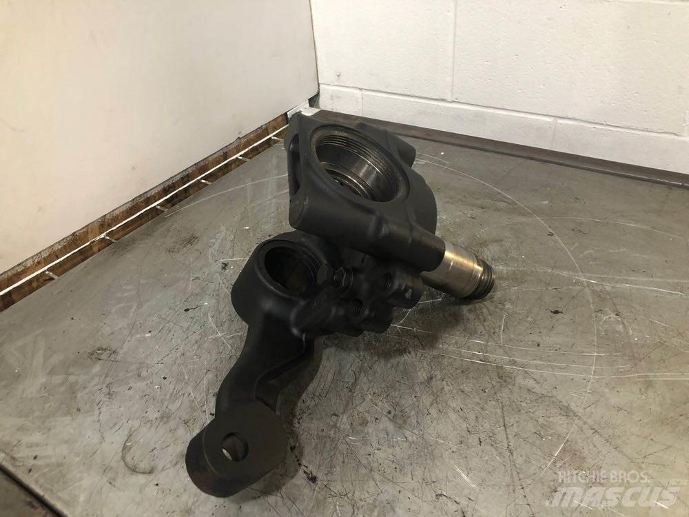 Mack  运输工具-其他