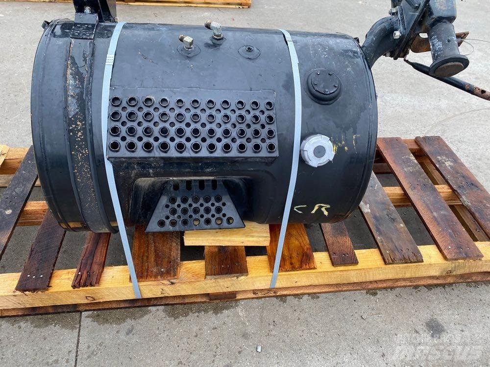 Mack  运输工具-其他