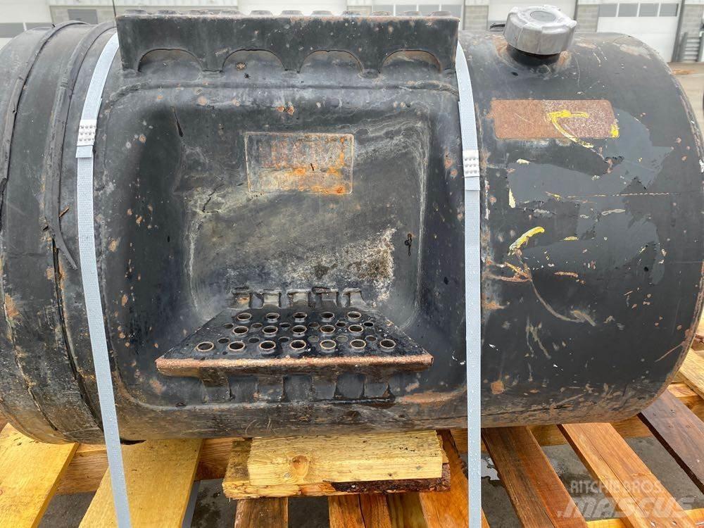 Mack  运输工具-其他
