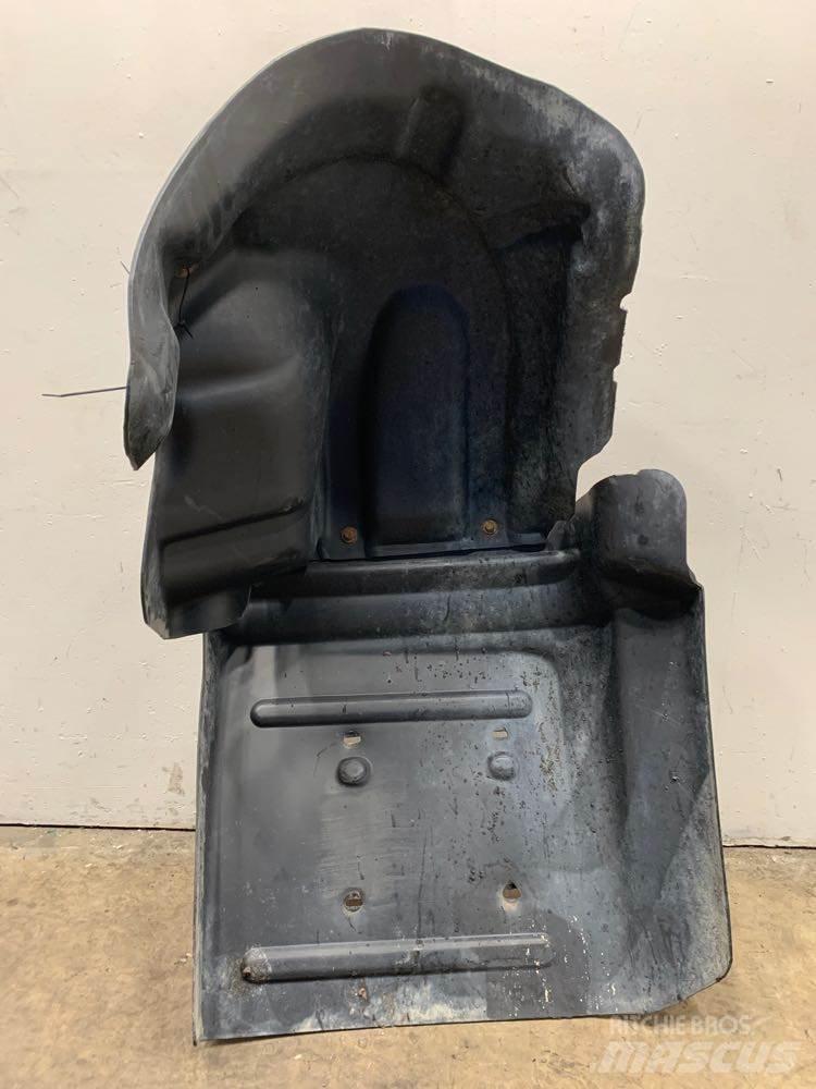 Mack CV713 运输工具-其他