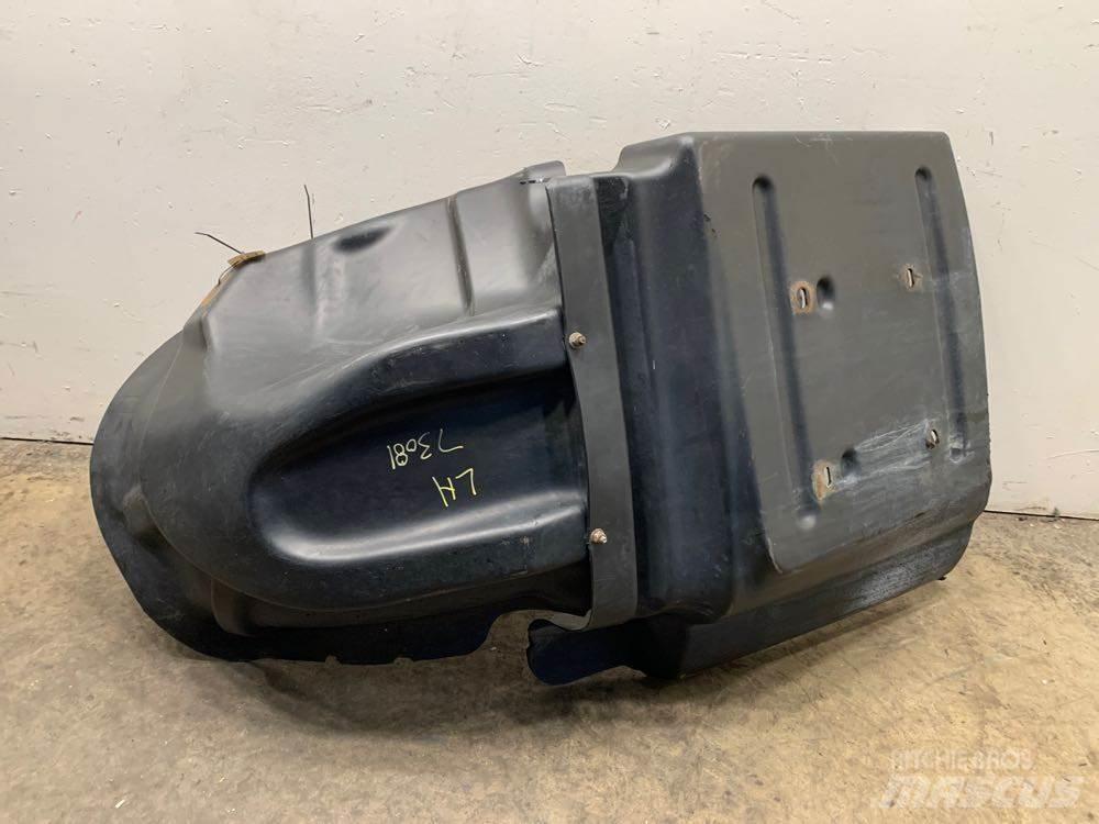 Mack CV713 运输工具-其他