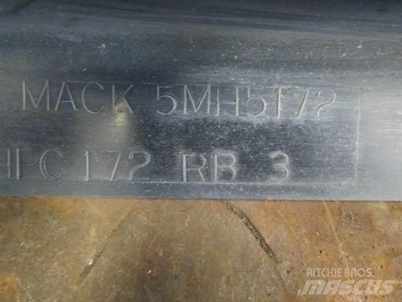 Mack MP7 运输工具-其他