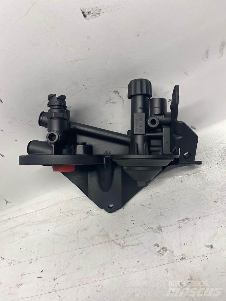 Mack MP8 运输工具-其他