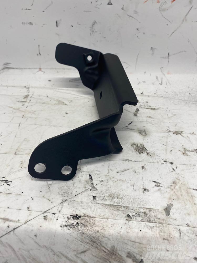 Mack MP8 运输工具-其他