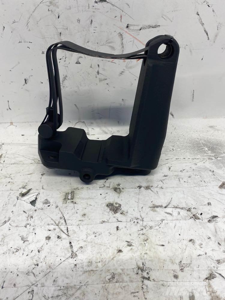Mack MP8 运输工具-其他