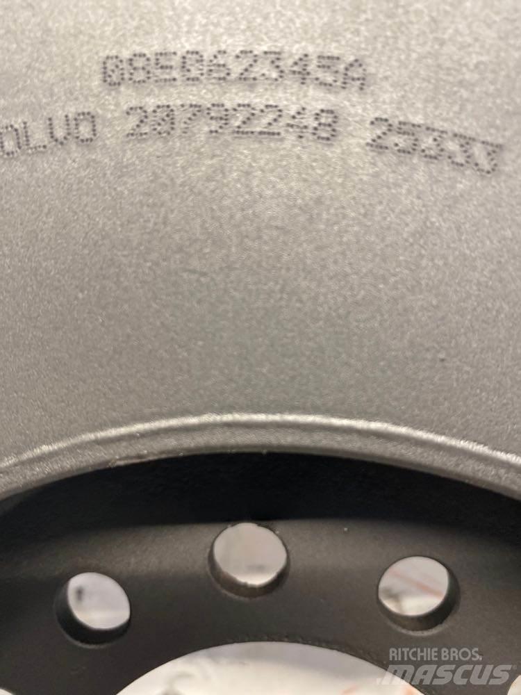 Mack MP8 运输工具-其他
