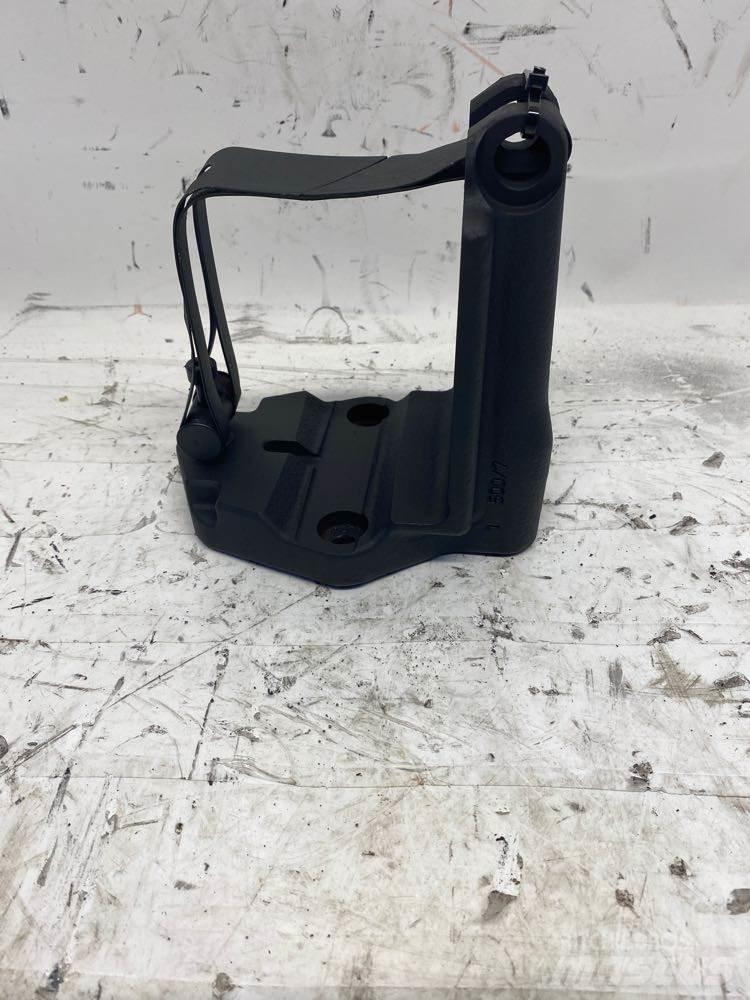 Mack MP8 运输工具-其他
