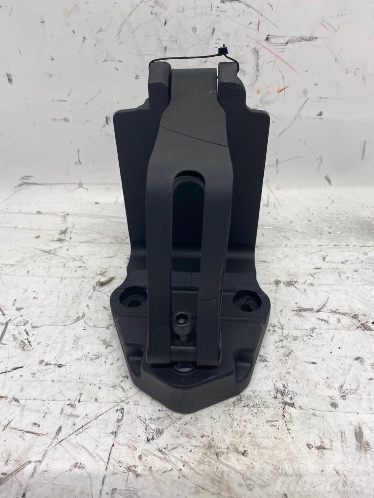 Mack MP8 运输工具-其他