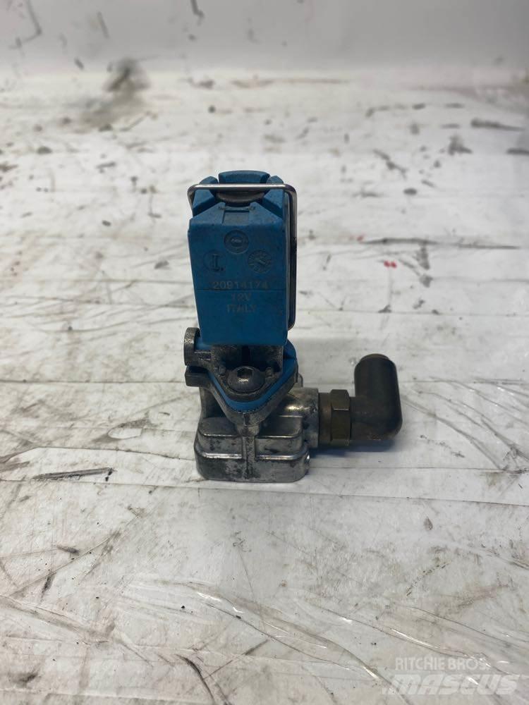 Mack MP8 运输工具-其他