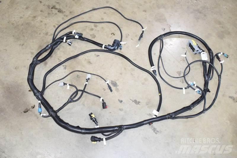 Paccar  运输工具-其他