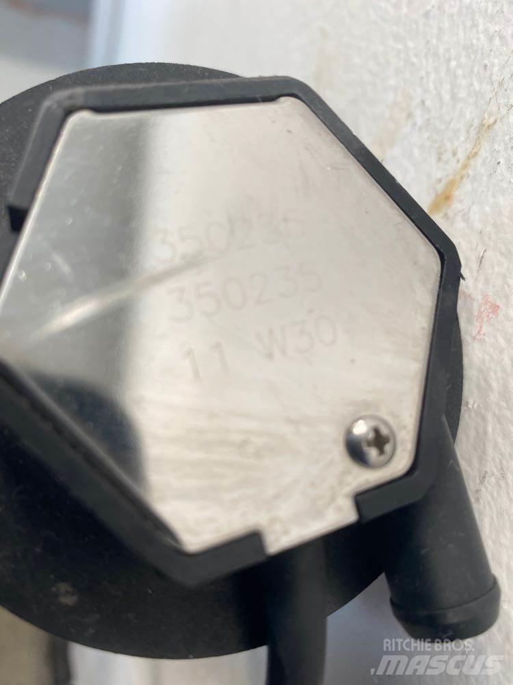 Peterbilt  运输工具-其他