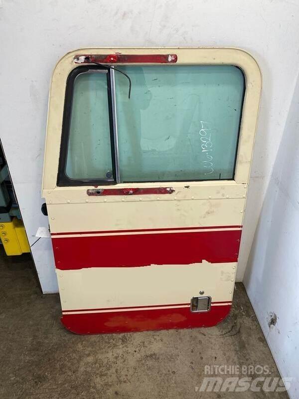Peterbilt  运输工具-其他