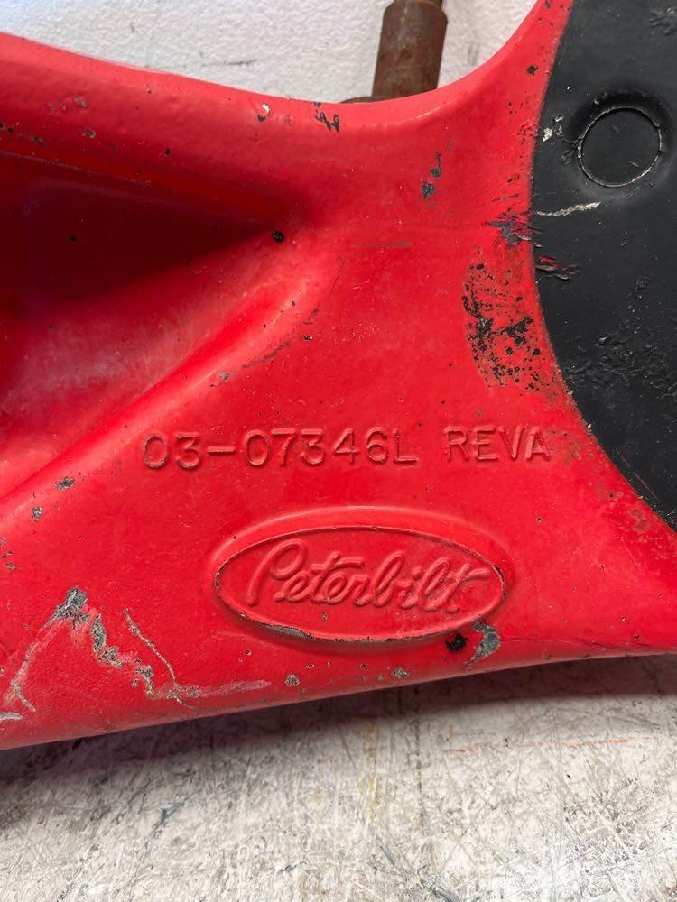 Peterbilt  底盘和悬架