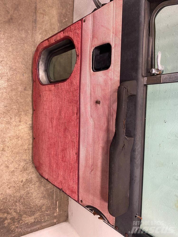 Peterbilt  运输工具-其他