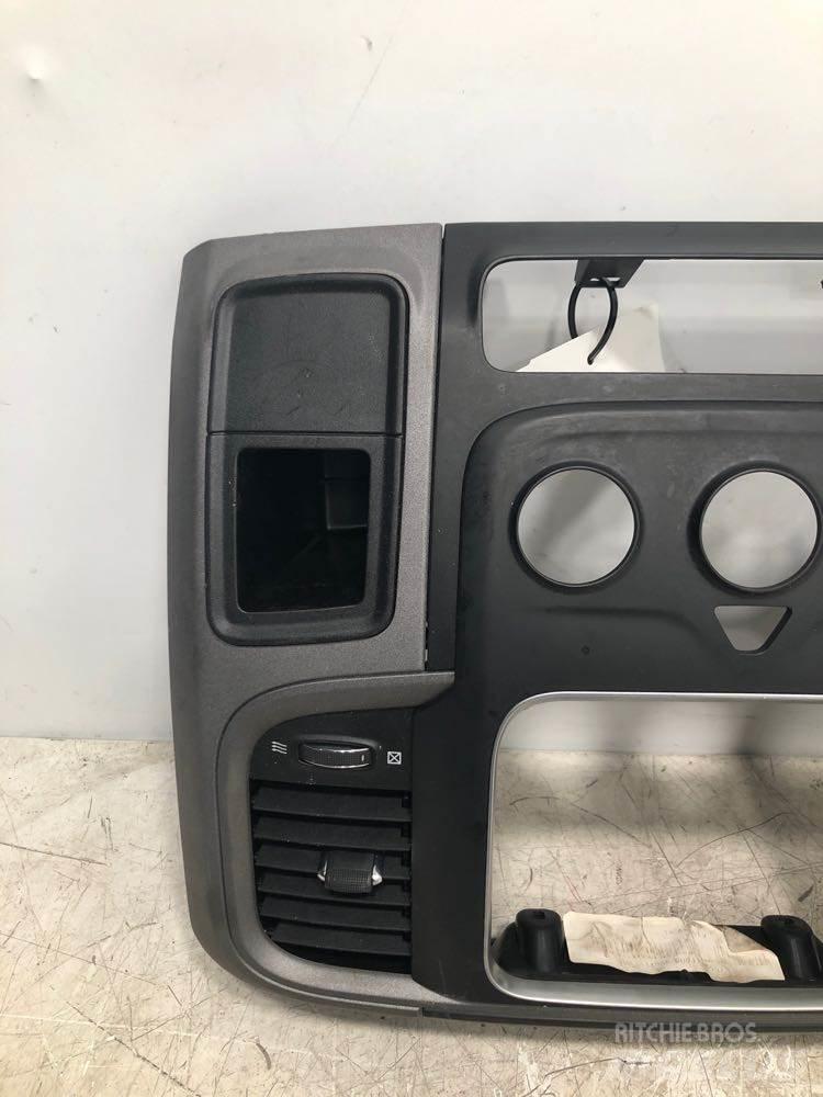 RAM 5500 运输工具-其他
