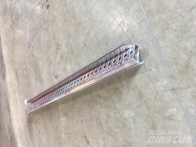 Universal  运输工具-其他