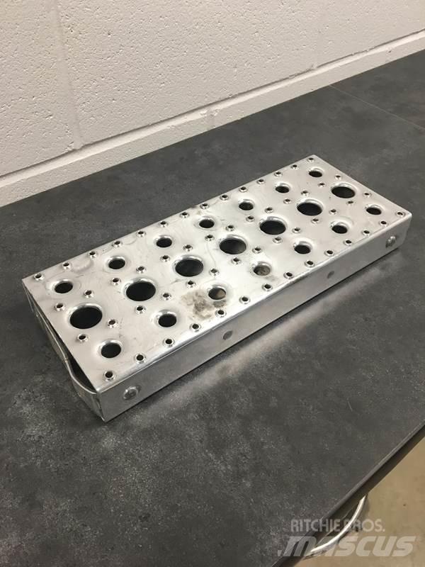 Universal  运输工具-其他