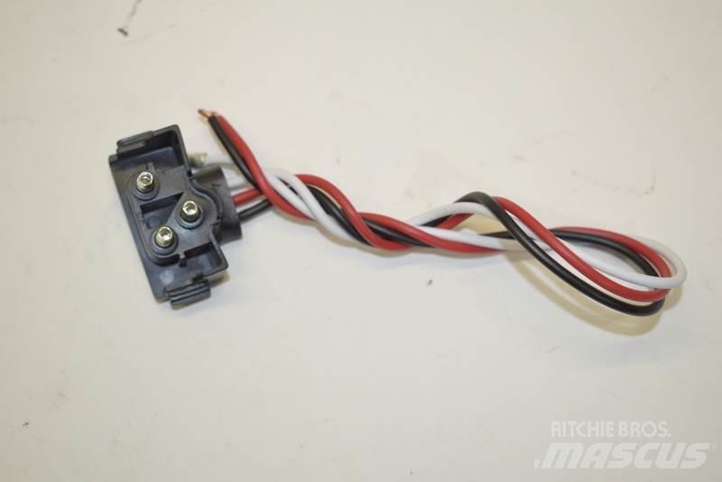 Universal  运输工具-其他