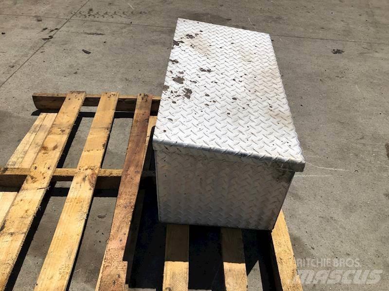 Universal  运输工具-其他