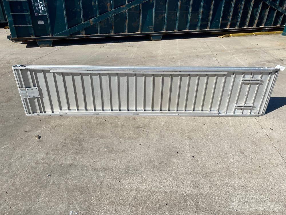 Universal  运输工具-其他