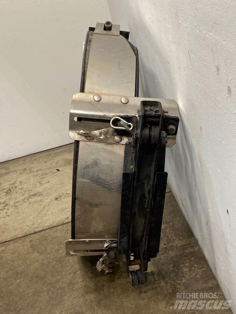 Volvo  运输工具-其他