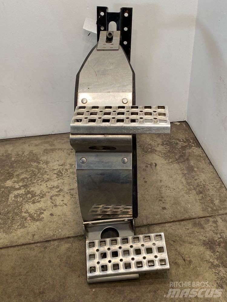 Volvo  运输工具-其他