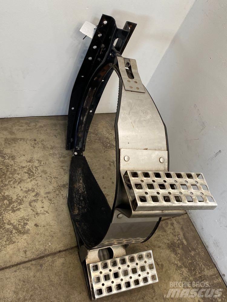 Volvo  运输工具-其他