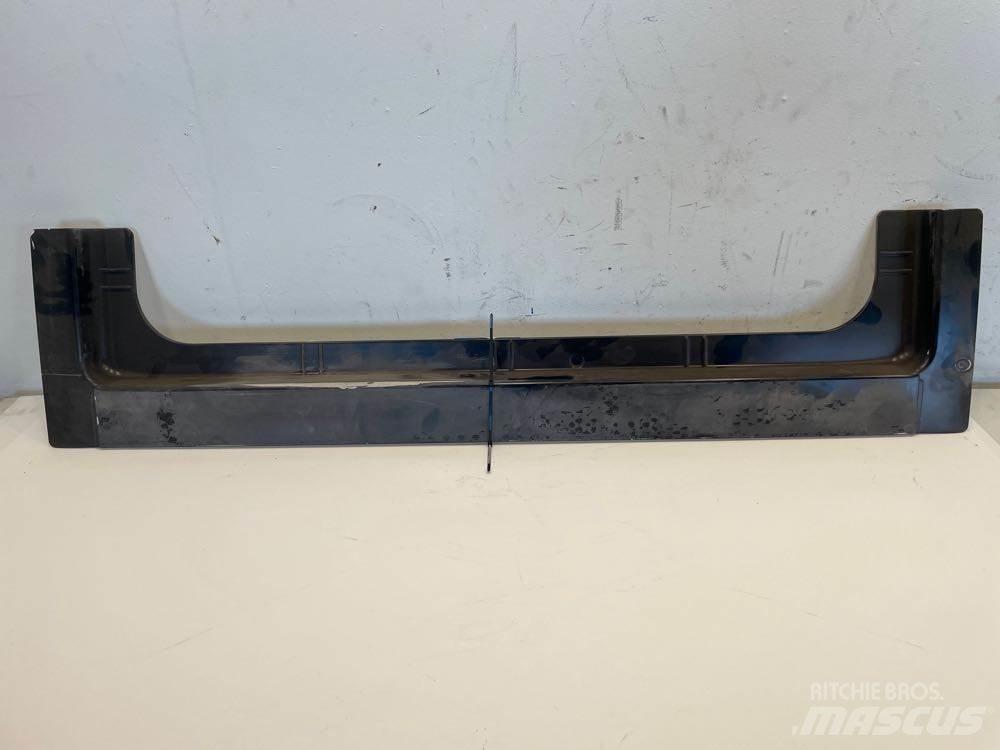 Volvo  驾驶室与内部
