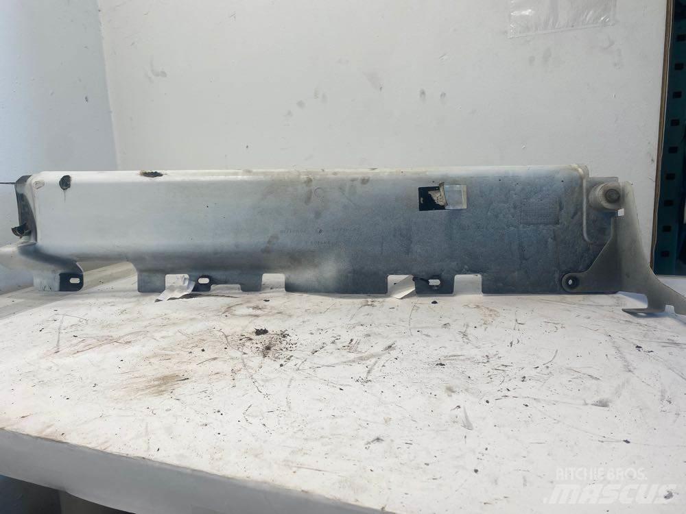 Volvo  驾驶室与内部