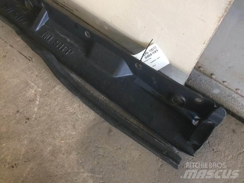 Volvo VNL 运输工具-其他