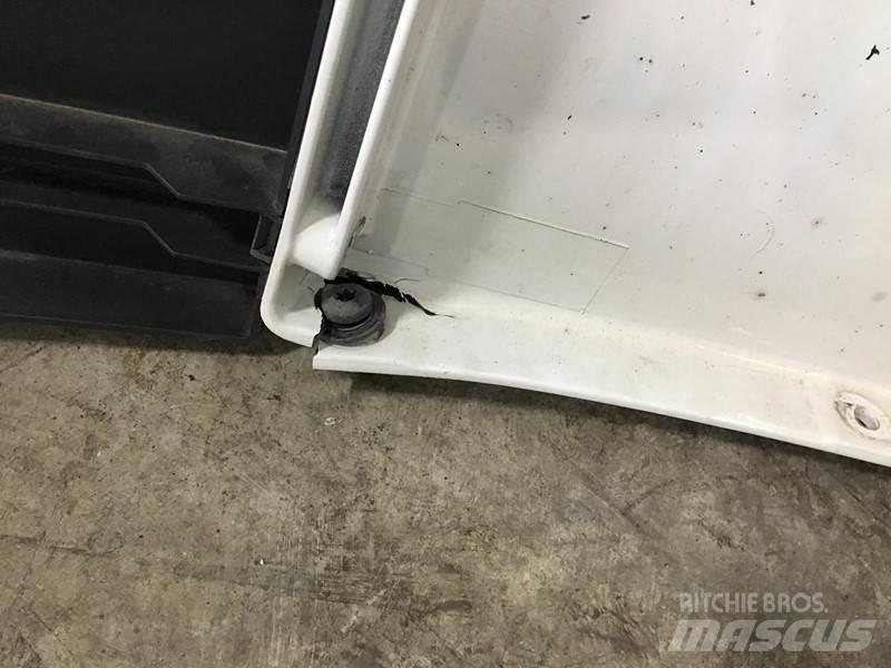 Volvo VNL 驾驶室与内部