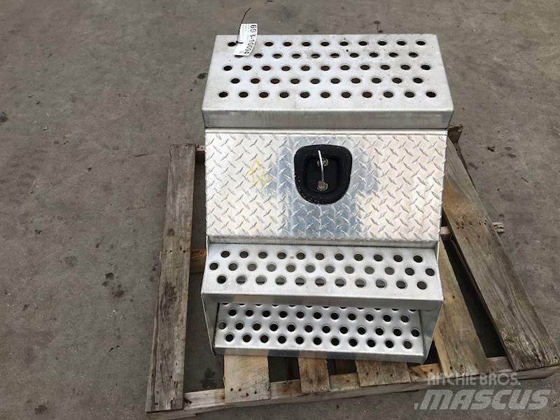 Volvo VNL 运输工具-其他