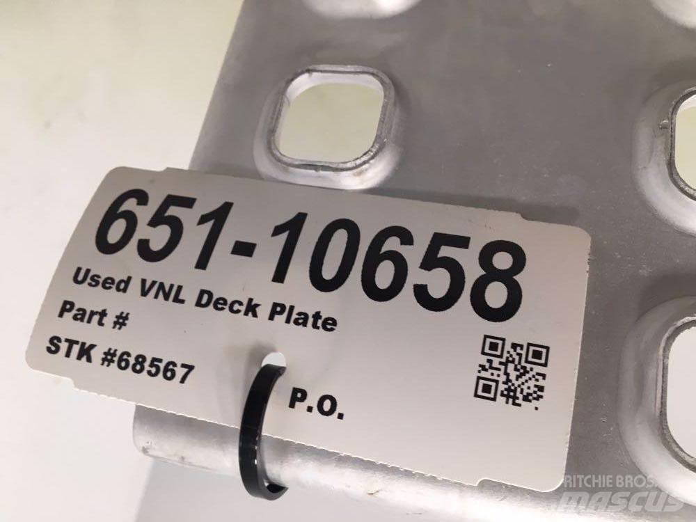 Volvo VNL 运输工具-其他
