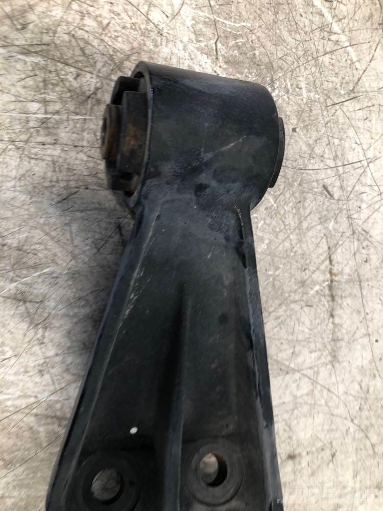 Volvo VNL 驾驶室与内部