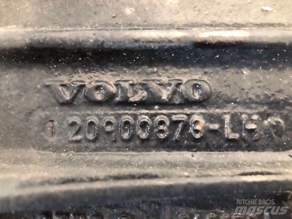Volvo VNL 驾驶室与内部