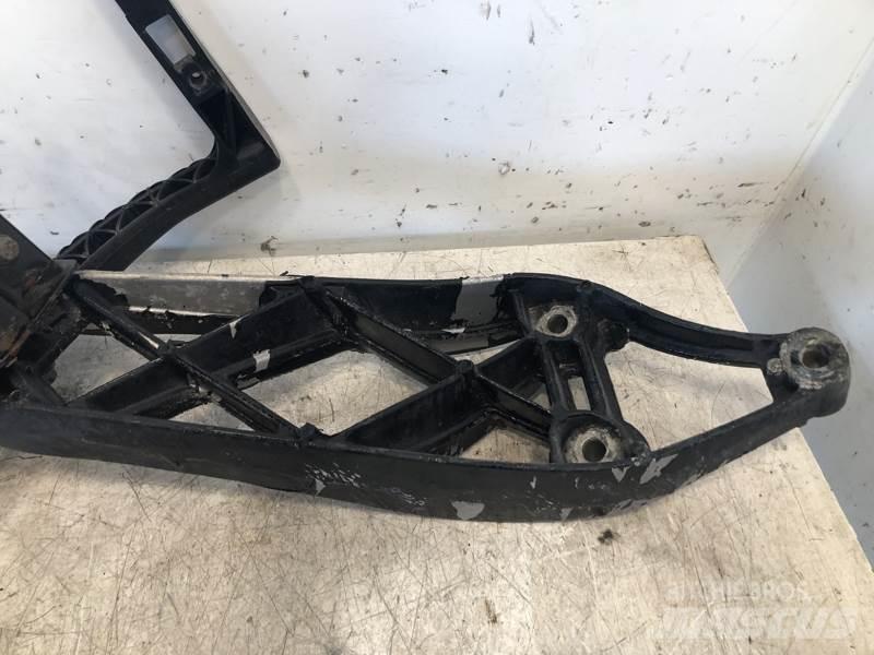 Volvo VNL 运输工具-其他