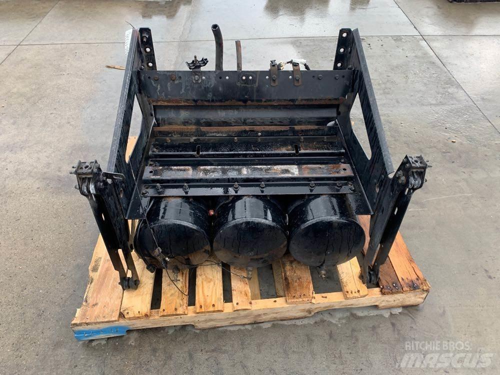 Volvo VNL 运输工具-其他