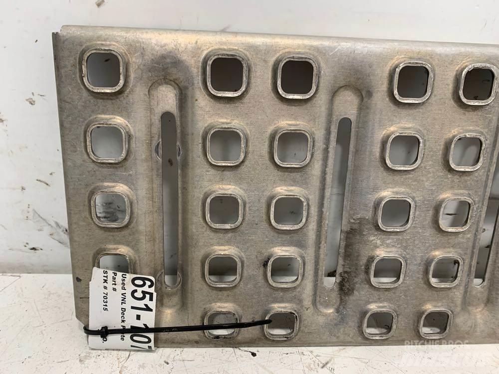 Volvo VNL 运输工具-其他