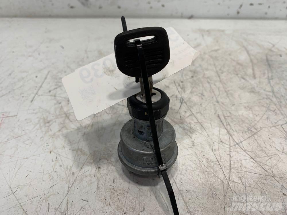 Volvo VNL 运输工具-其他