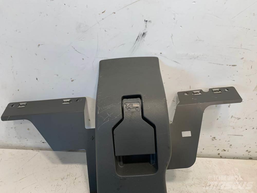 Volvo VNL 运输工具-其他