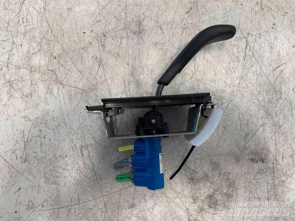 Volvo VNL 运输工具-其他