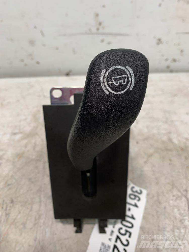 Volvo VNL 运输工具-其他