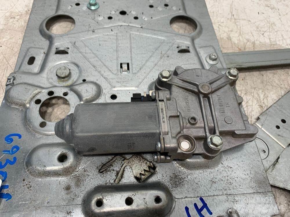 Volvo VNL 运输工具-其他