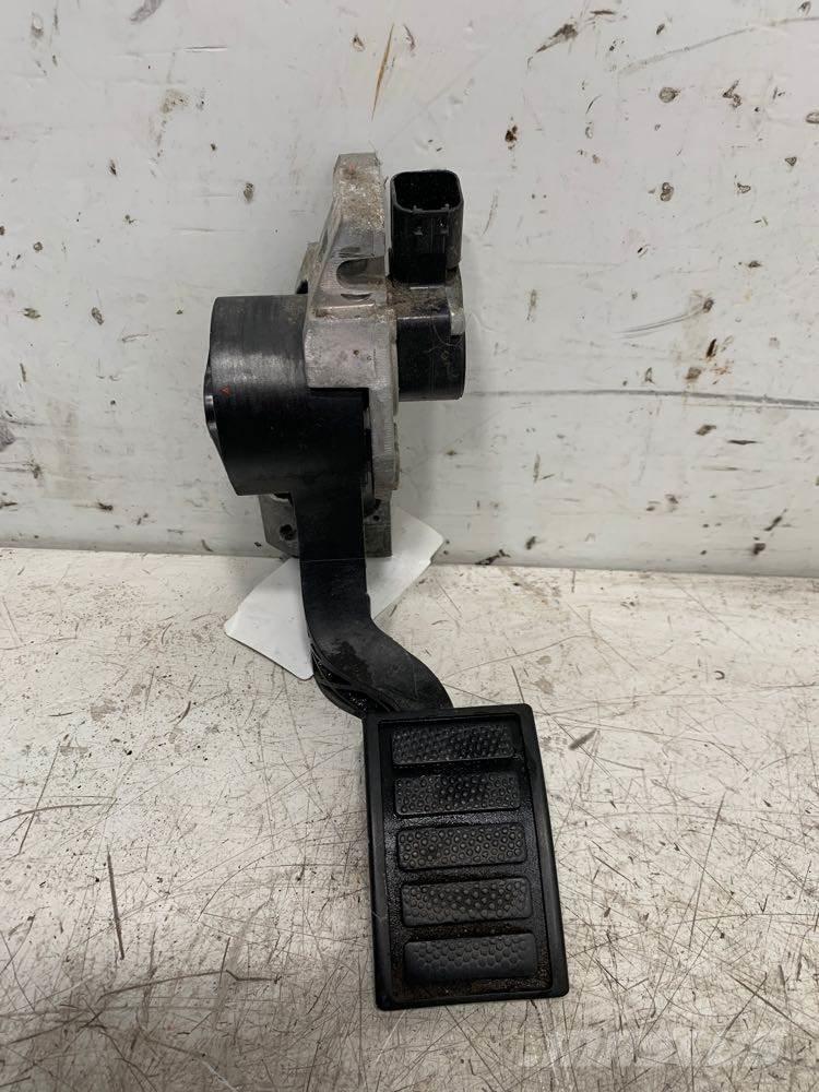 Volvo VNL 运输工具-其他