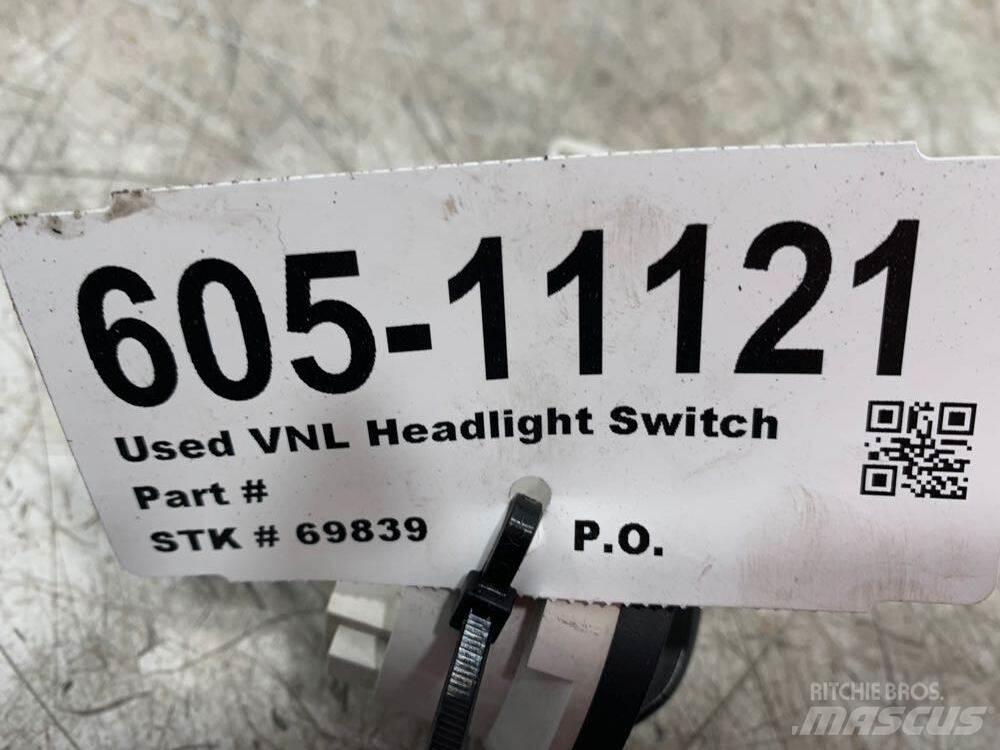 Volvo VNL 电子设备