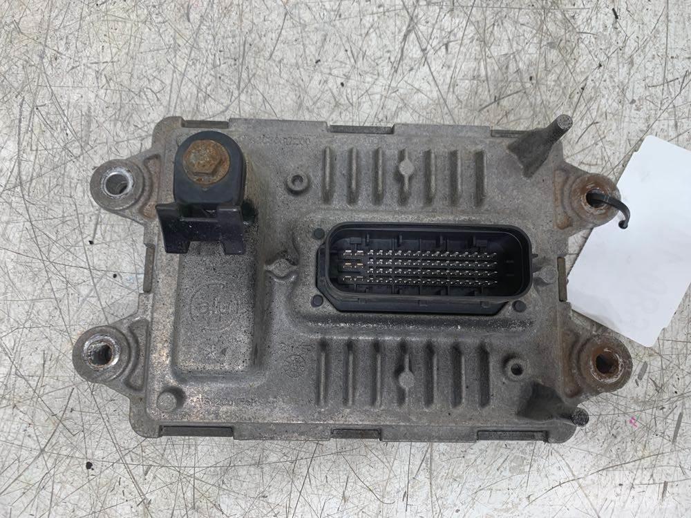 Volvo VNL 运输工具-其他