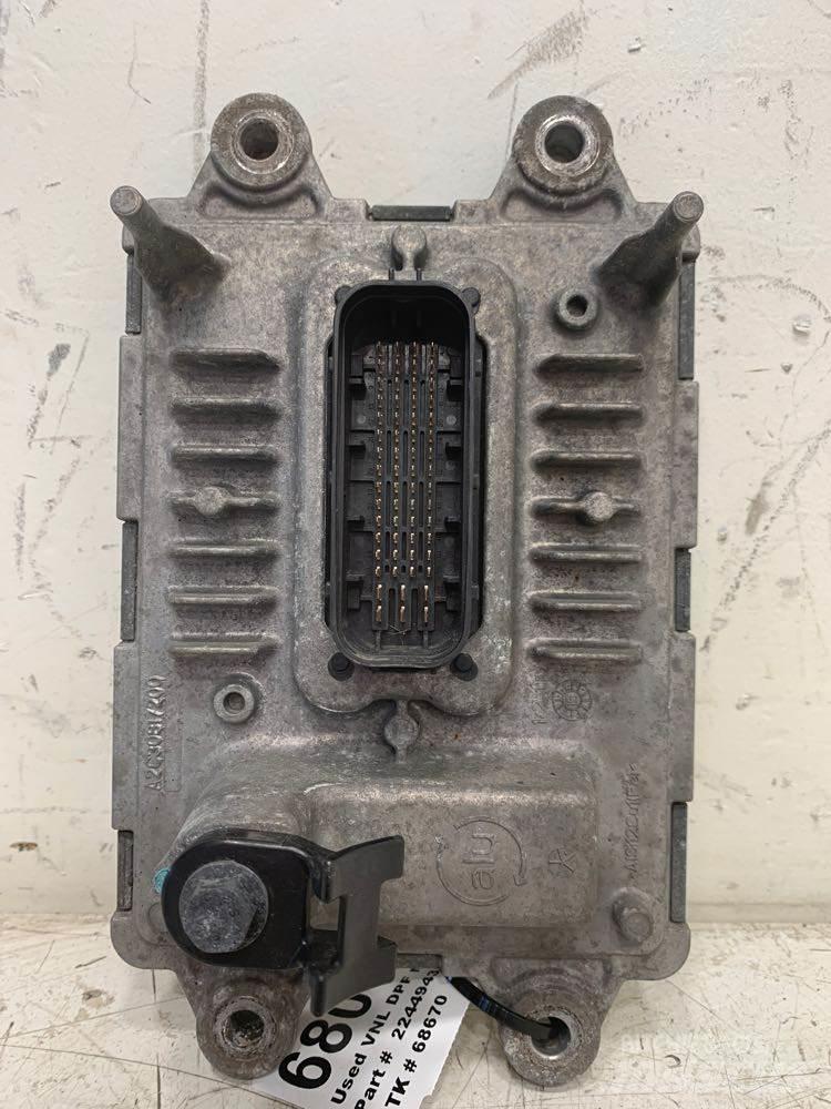 Volvo VNL 运输工具-其他