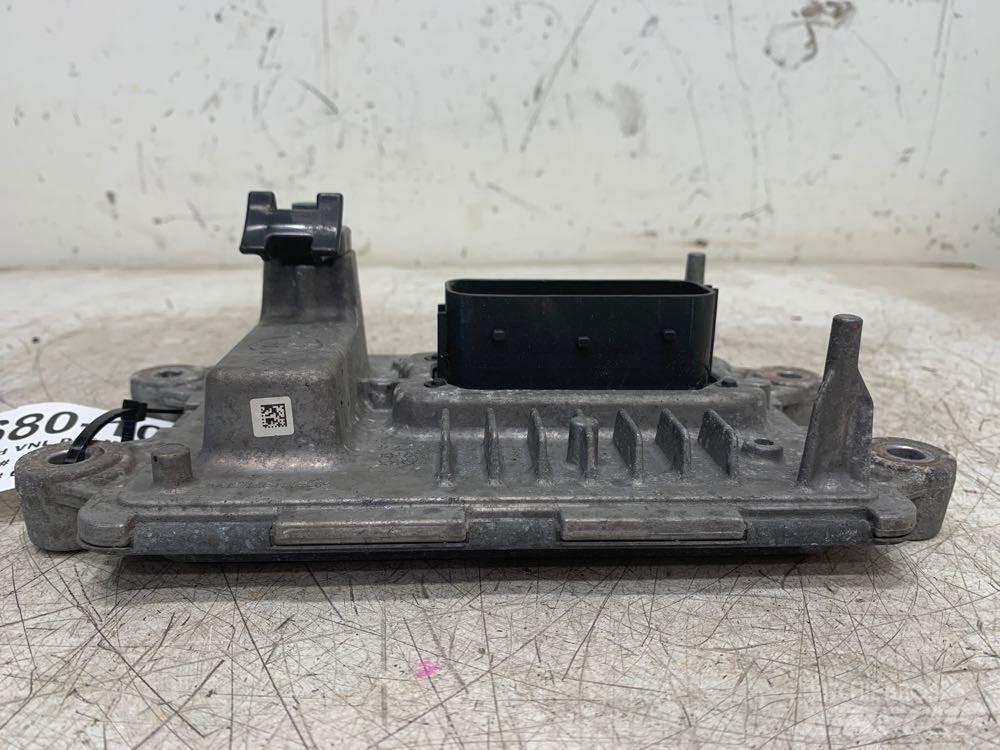 Volvo VNL 运输工具-其他