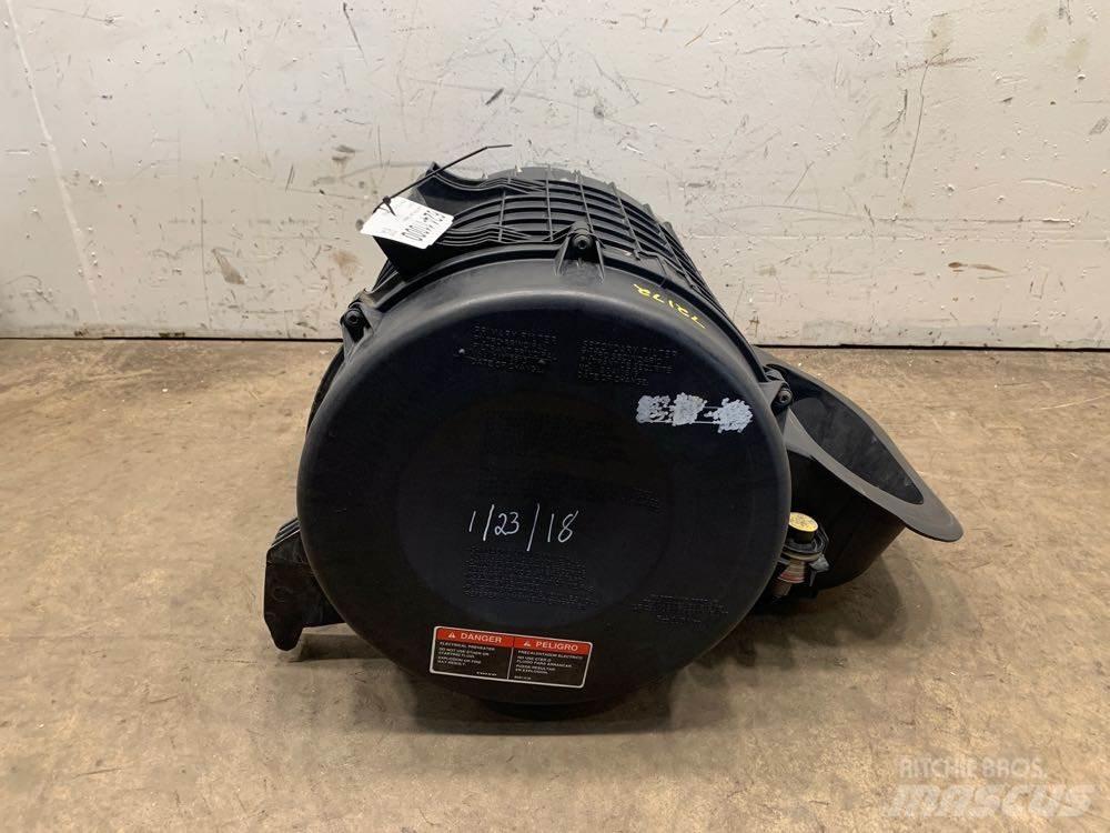 Volvo VNL 运输工具-其他